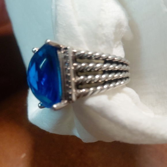 David Yurman Petite Wheton Collection Ring Blue Topaz / Pave Diamond - Picture 3 of 7